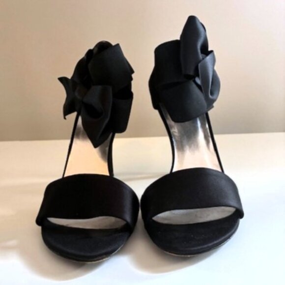 Stuart Weitzman Black Satin Bow Sandal with Elastic Bands | 4" Heel | Size 8.5 - Picture 8 of 16
